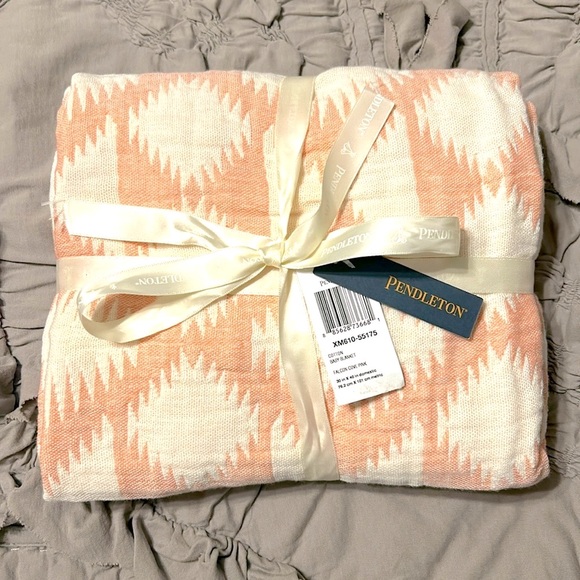 NWT PINK PENDLETON FALCON COVE COTTON BABY BLANKET - Picture 3 of 4